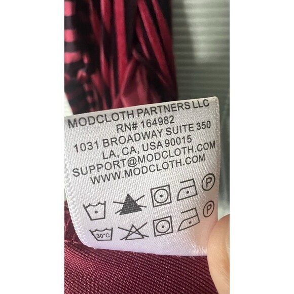 ModCloth Victorian Velvet Striped Midi Wrap Dress Women’s Size 3X Burgundy NWT - Picture 6 of 8